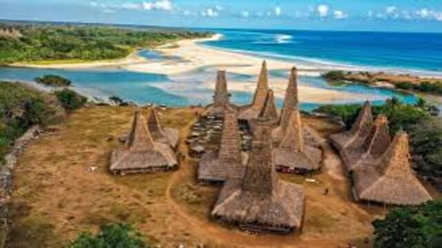 Wisata Warisan Budaya Indonesia