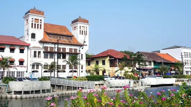Wisata Sejarah Kota Tua